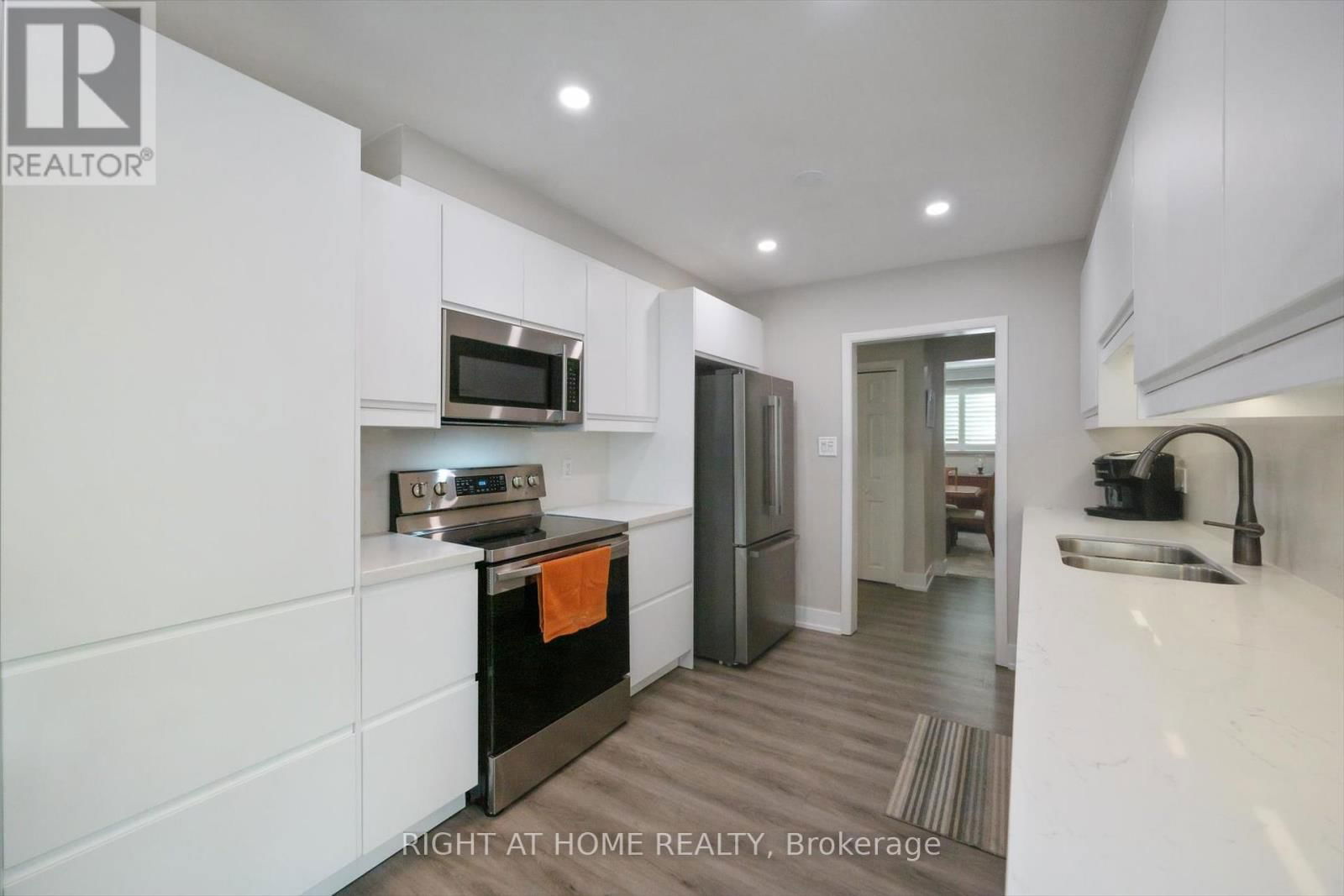 90 CLEMENT ROAD Image 12