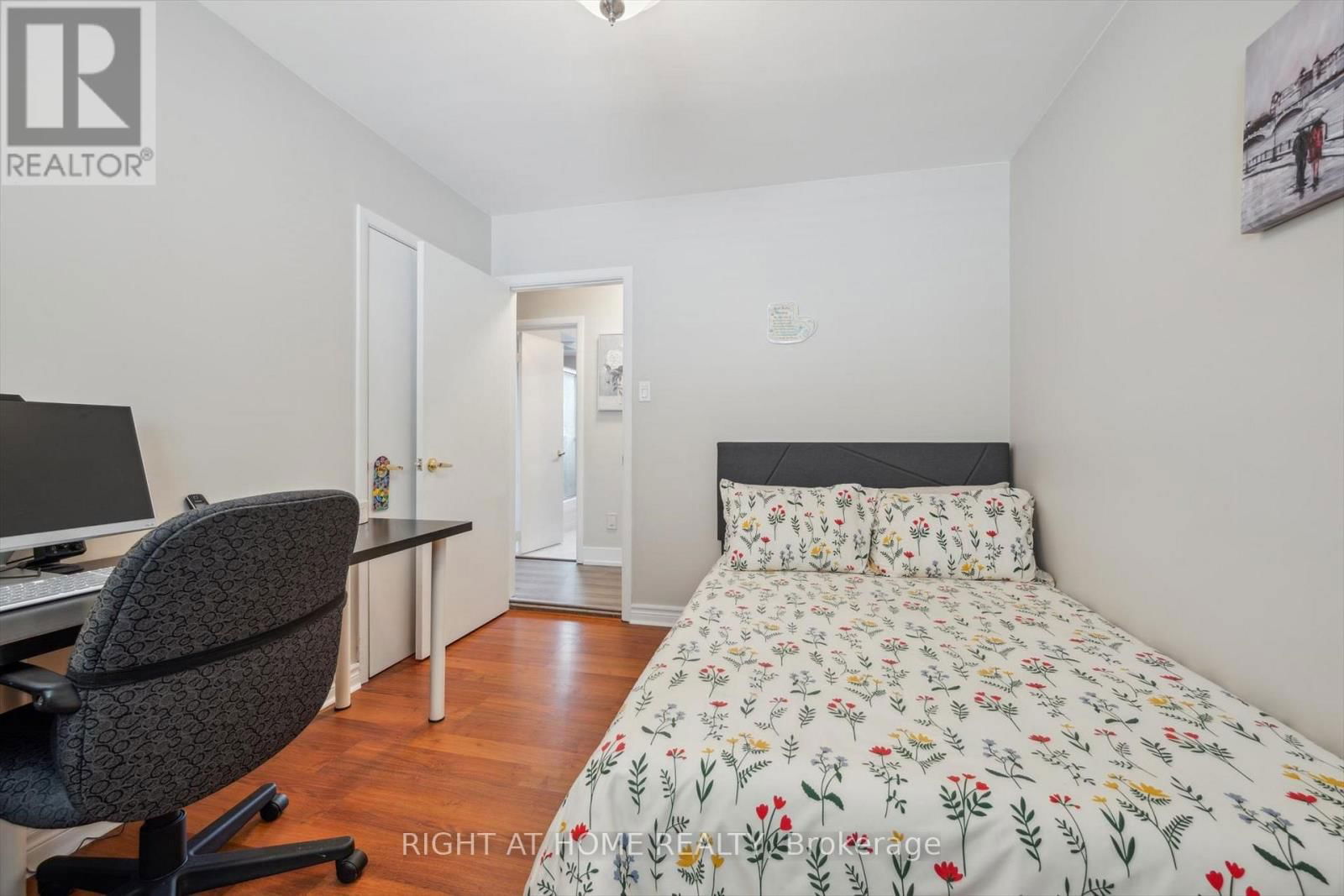 90 CLEMENT ROAD Image 22