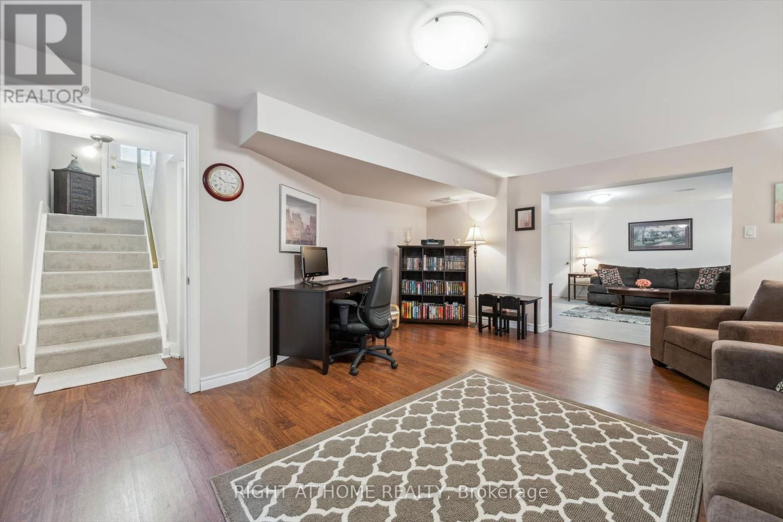 90 CLEMENT ROAD Image 26