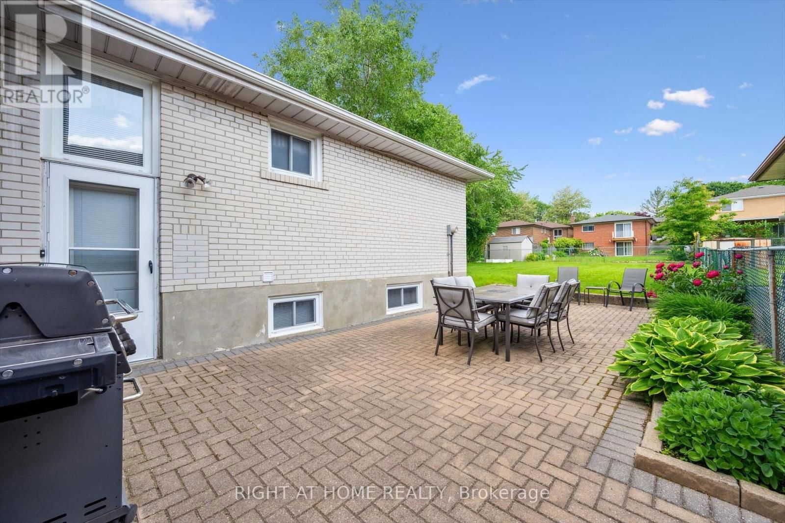 90 CLEMENT ROAD Image 36