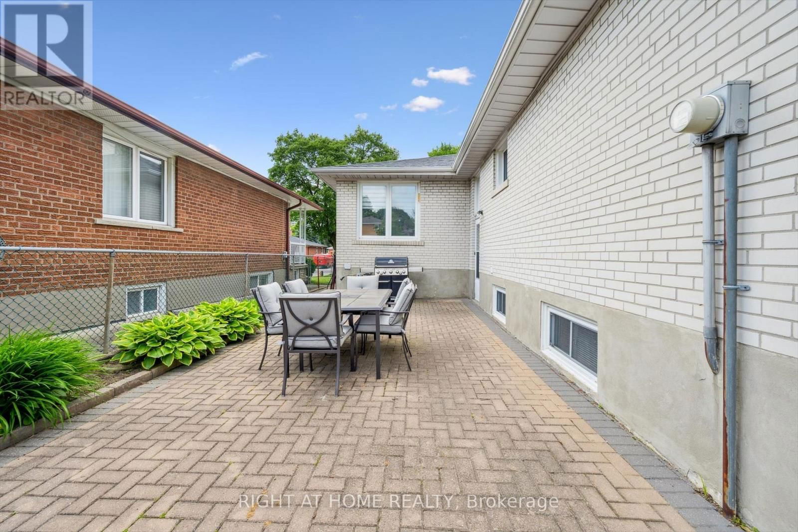 90 CLEMENT ROAD Image 37