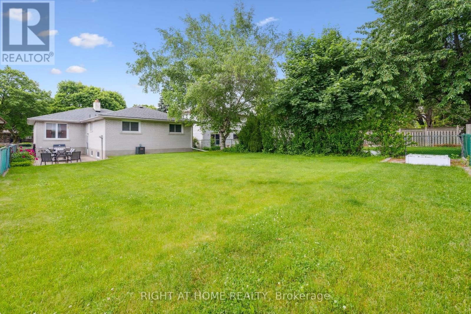 90 CLEMENT ROAD Image 39