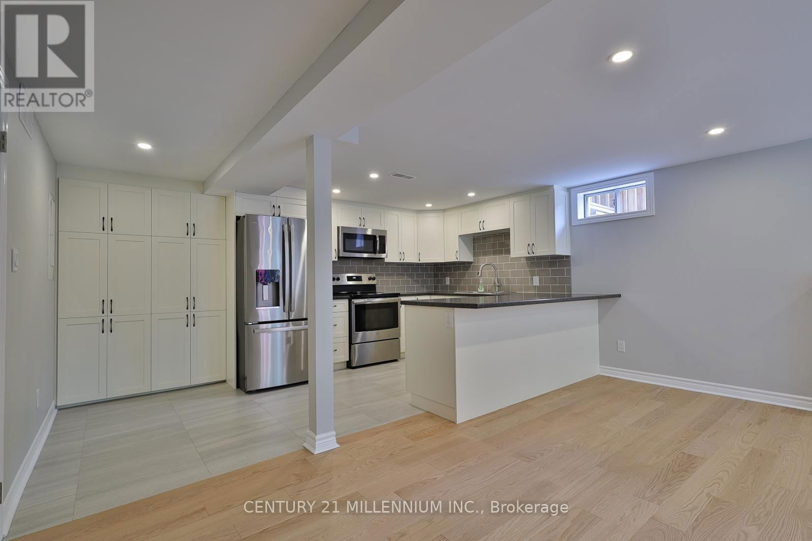 254 KENSINGTON PLACE Image 32