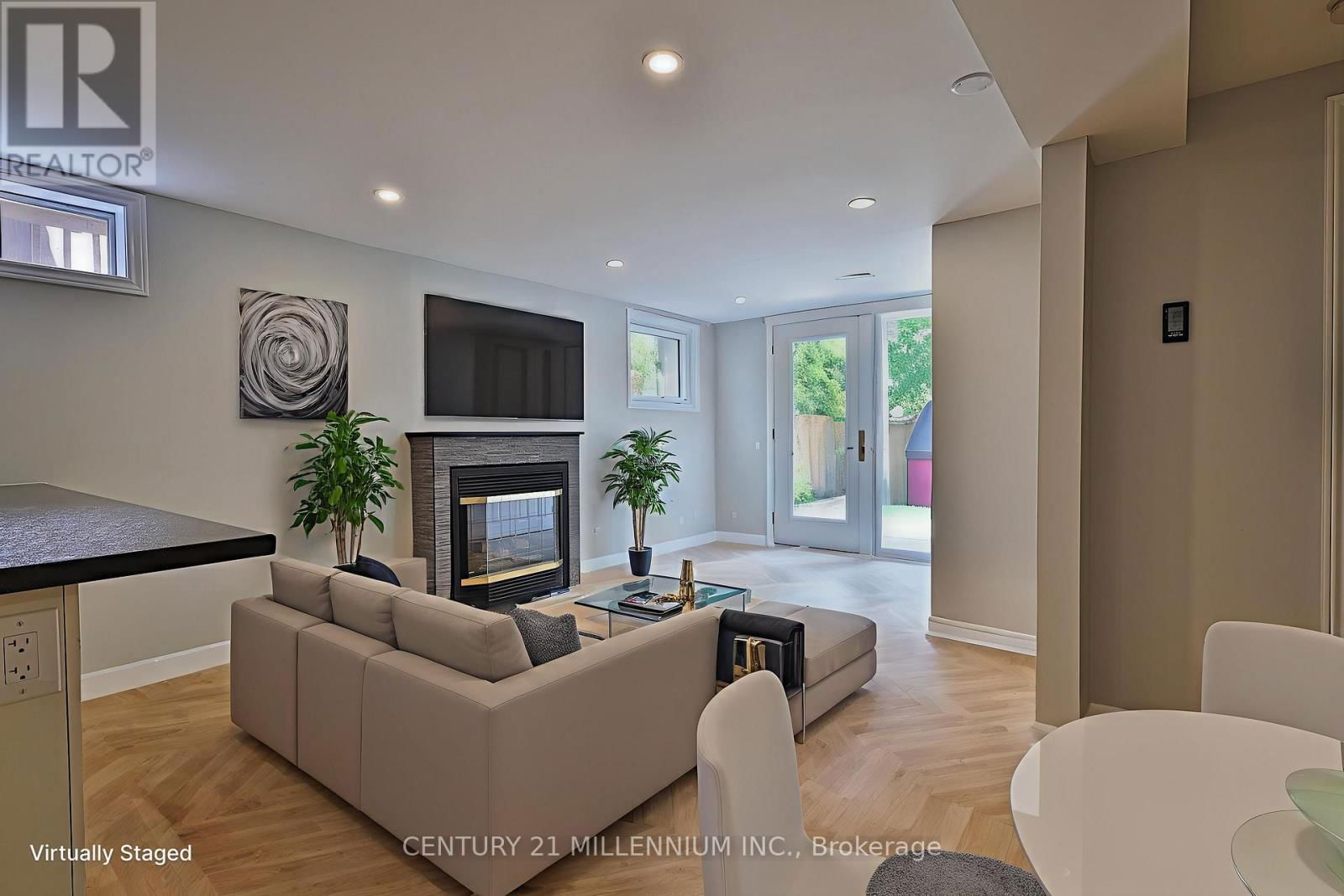 254 KENSINGTON PLACE Image 34