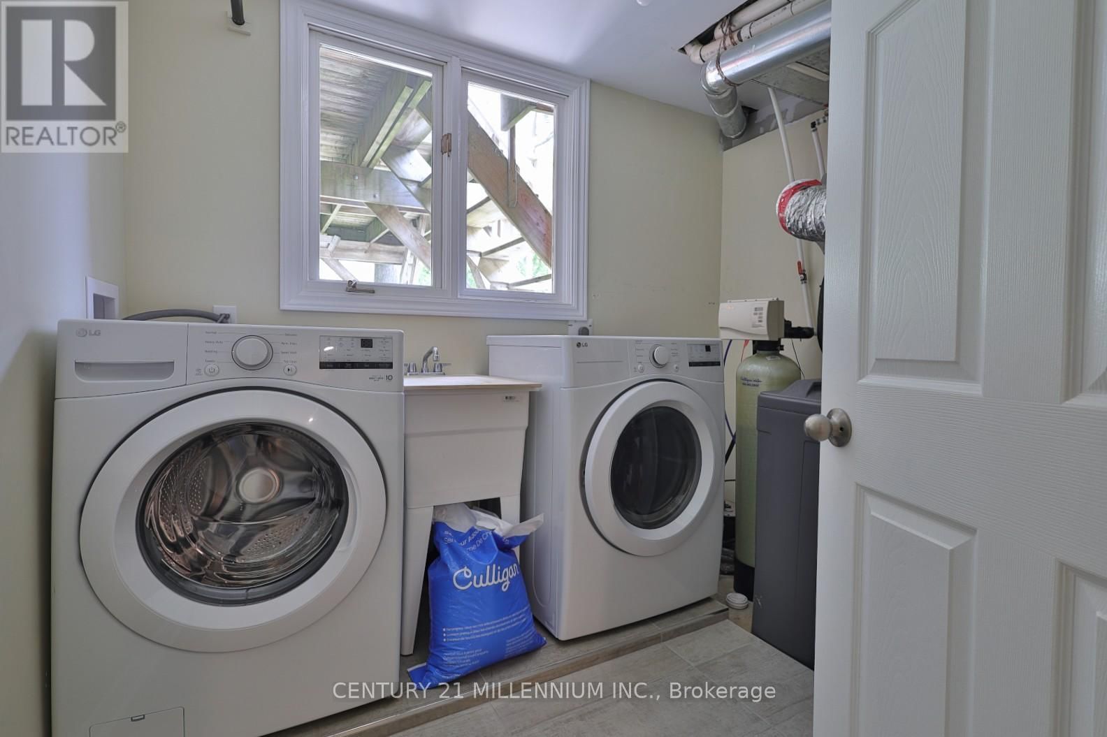 254 KENSINGTON PLACE Image 41