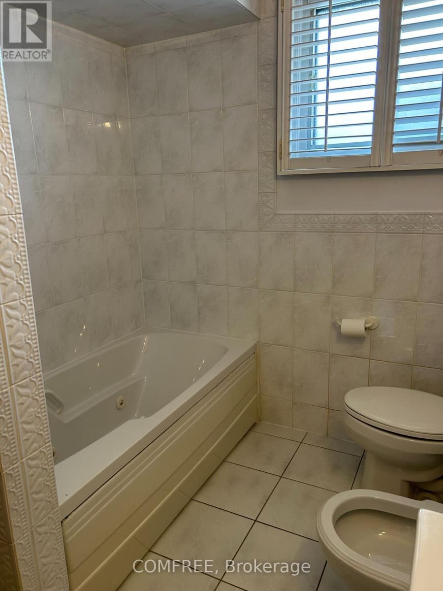 85 DOWNSVIEW AVENUE Image 14