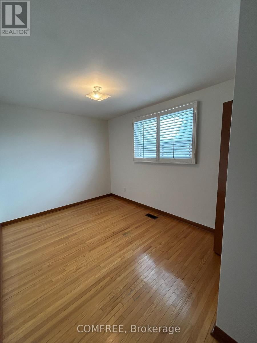 85 DOWNSVIEW AVENUE Image 17