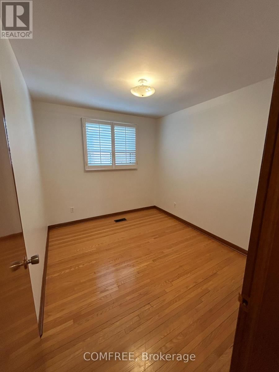 85 DOWNSVIEW AVENUE Image 19
