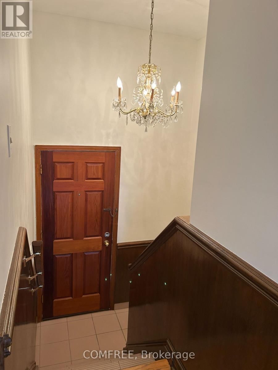 85 DOWNSVIEW AVENUE Image 21