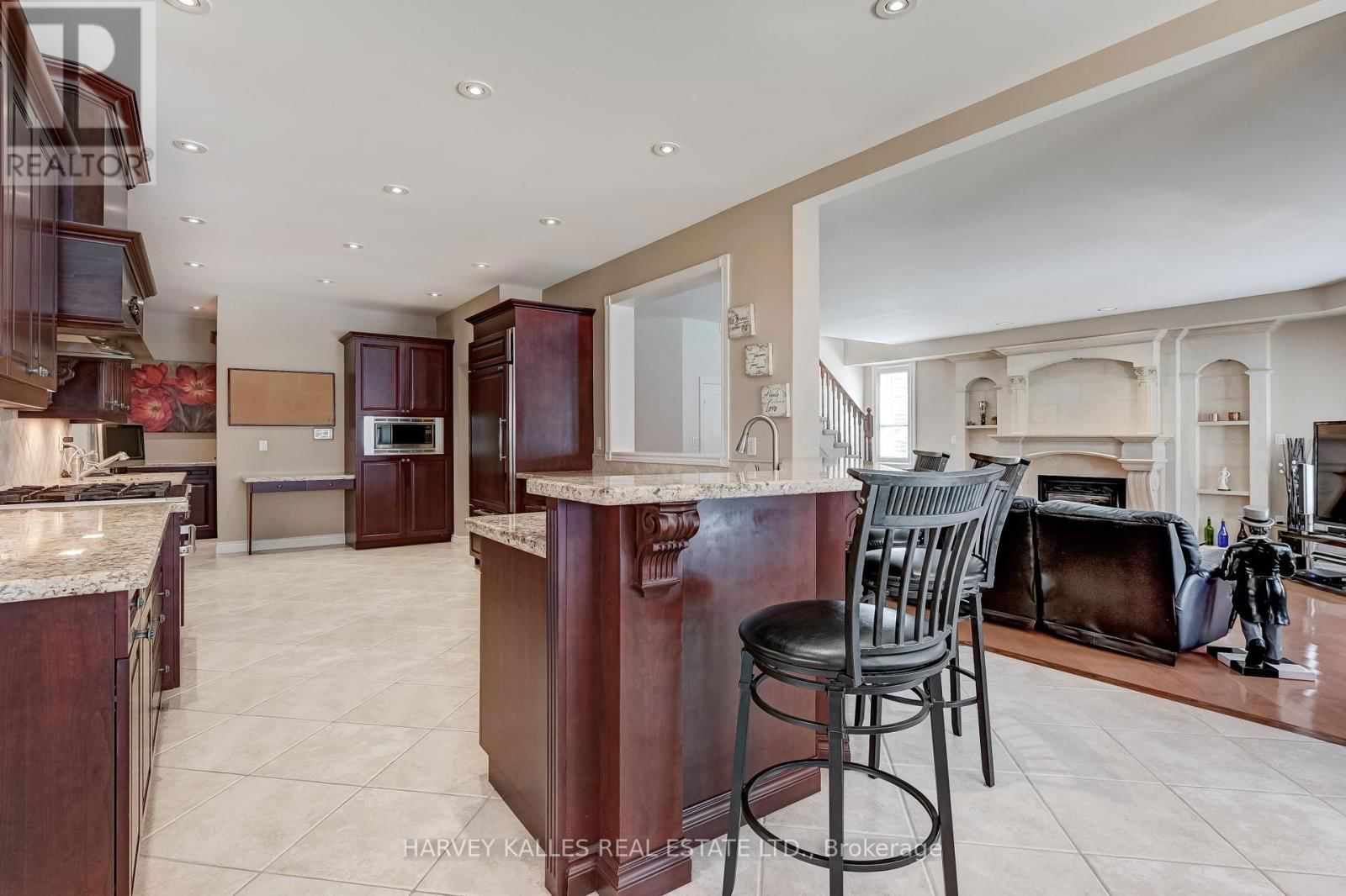 5108 FOREST HILL DRIVE Image 10