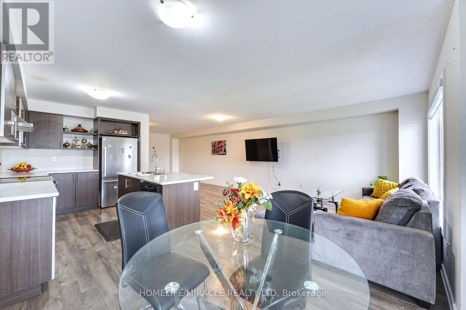 108 GOLDEN SPRING DRIVE Image 19