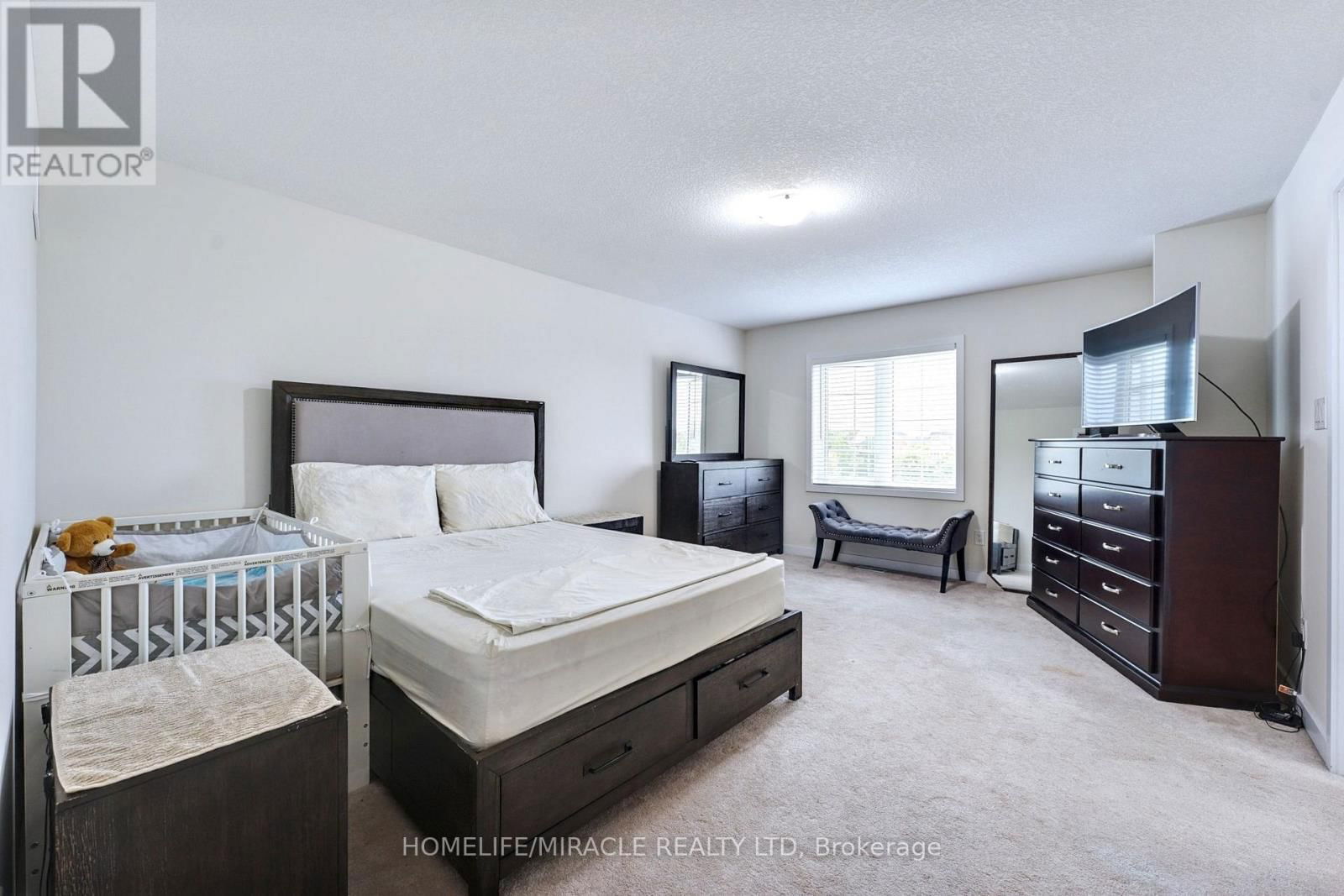108 GOLDEN SPRING DRIVE Image 23