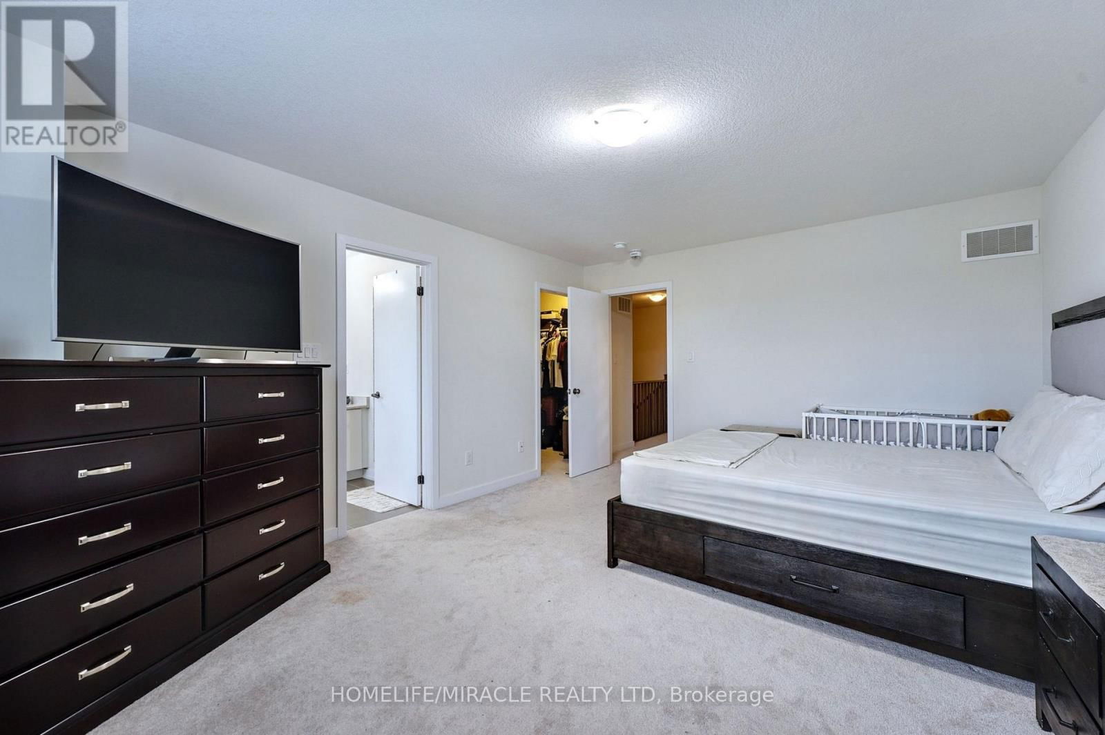 108 GOLDEN SPRING DRIVE Image 24