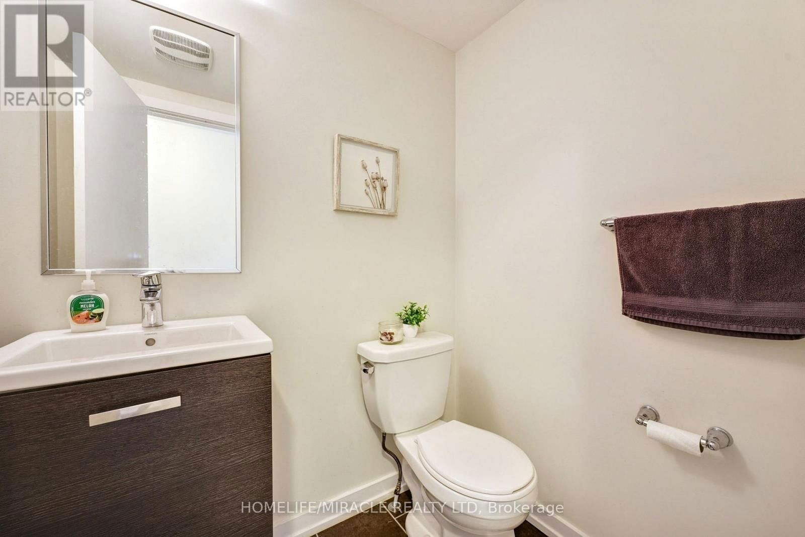 108 GOLDEN SPRING DRIVE Image 27