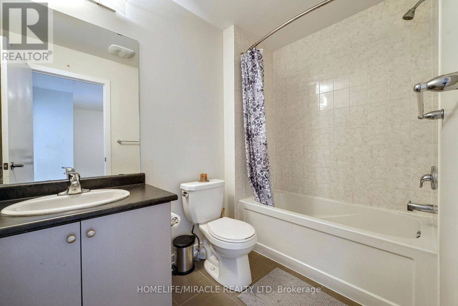 108 GOLDEN SPRING DRIVE Image 28