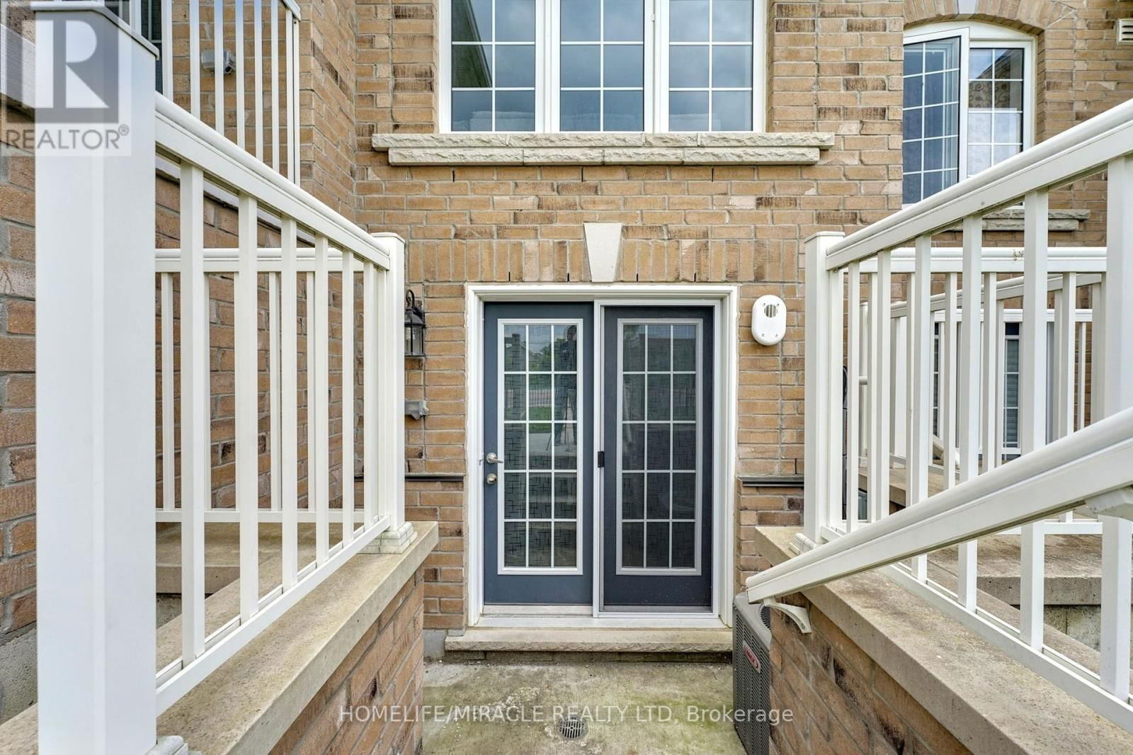 108 GOLDEN SPRING DRIVE Image 31