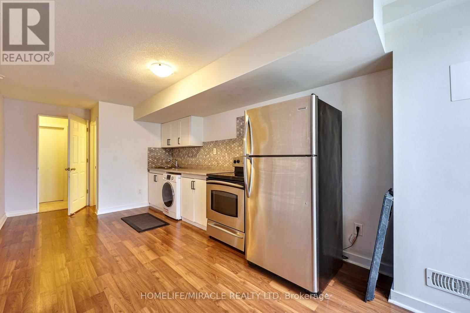 108 GOLDEN SPRING DRIVE Image 33