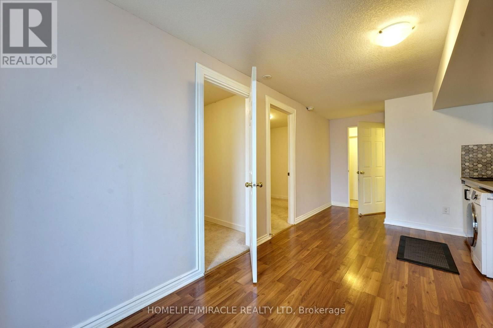 108 GOLDEN SPRING DRIVE Image 37