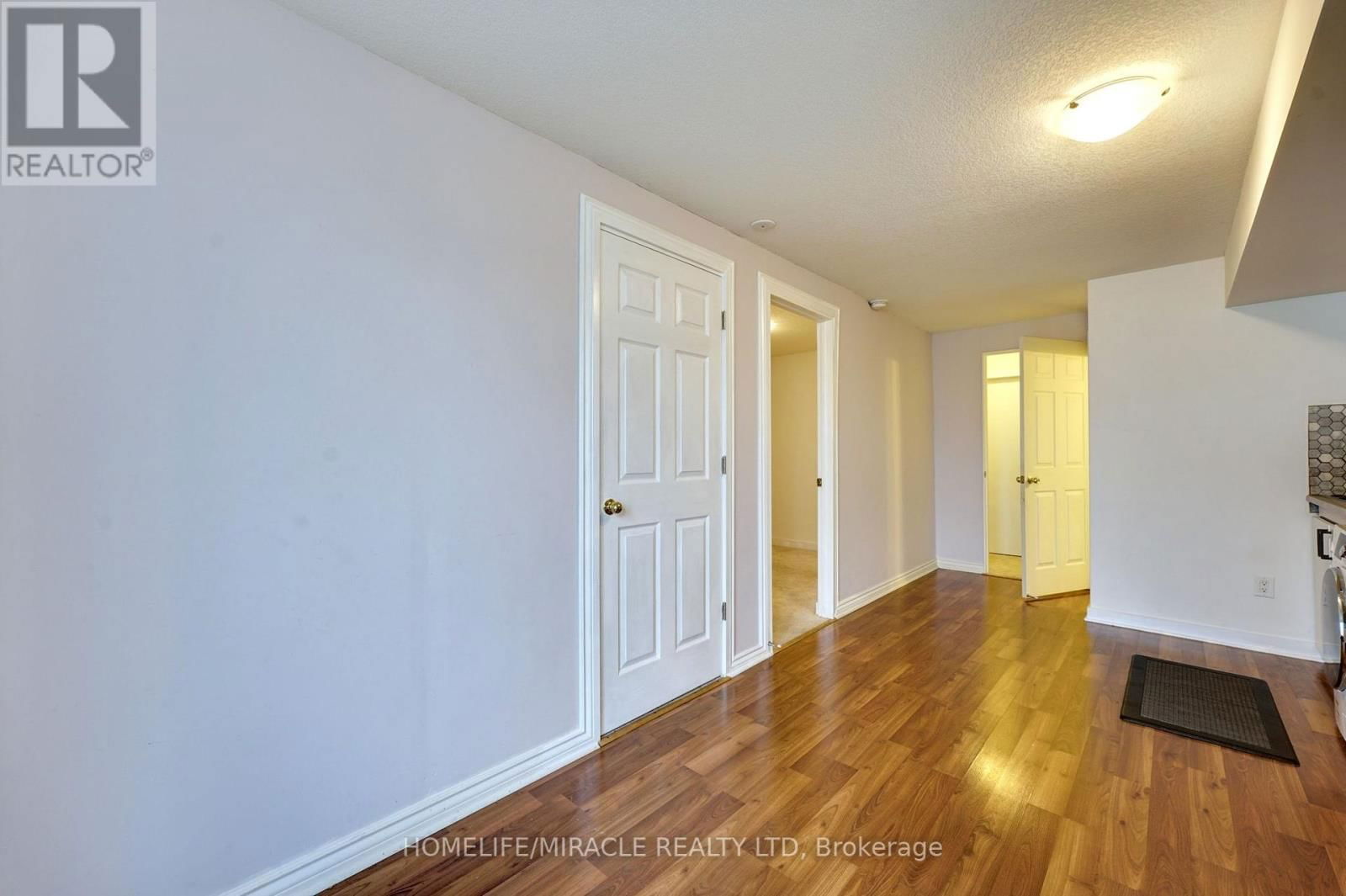 108 GOLDEN SPRING DRIVE Image 38