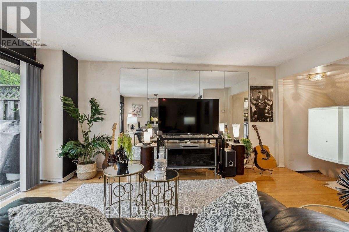62 TAMARACK CIRCLE Image 10