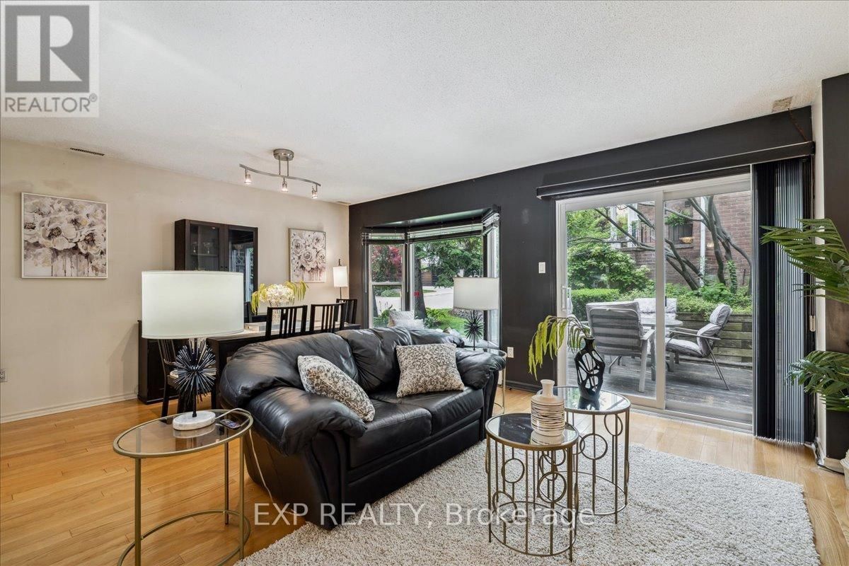 62 TAMARACK CIRCLE Image 12