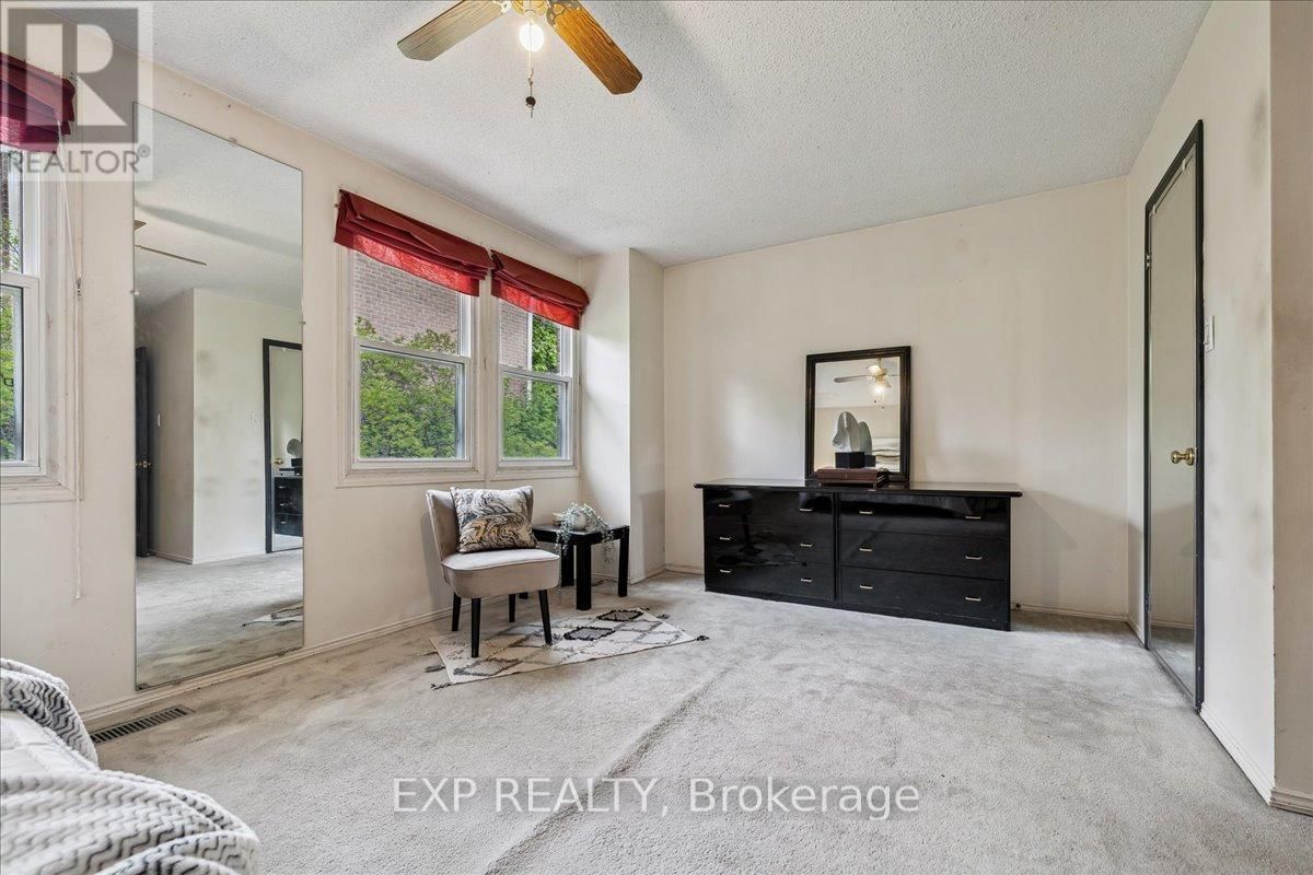 62 TAMARACK CIRCLE Image 21