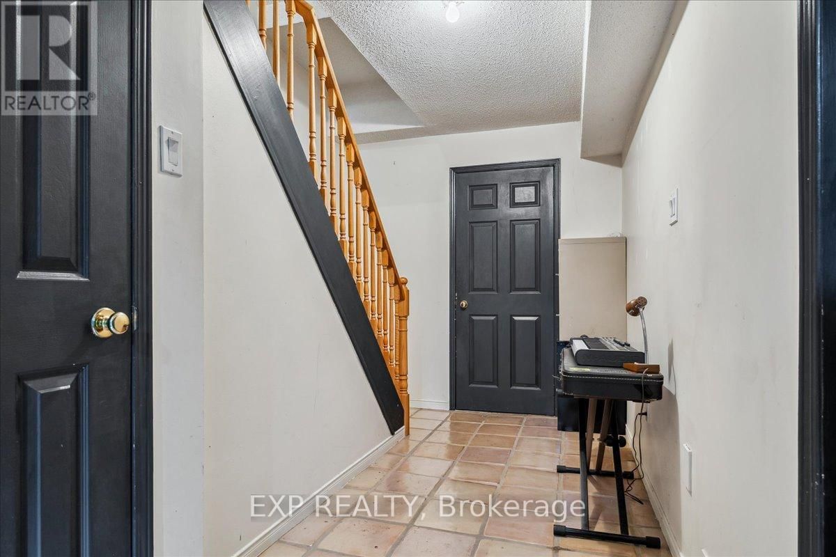62 TAMARACK CIRCLE Image 28