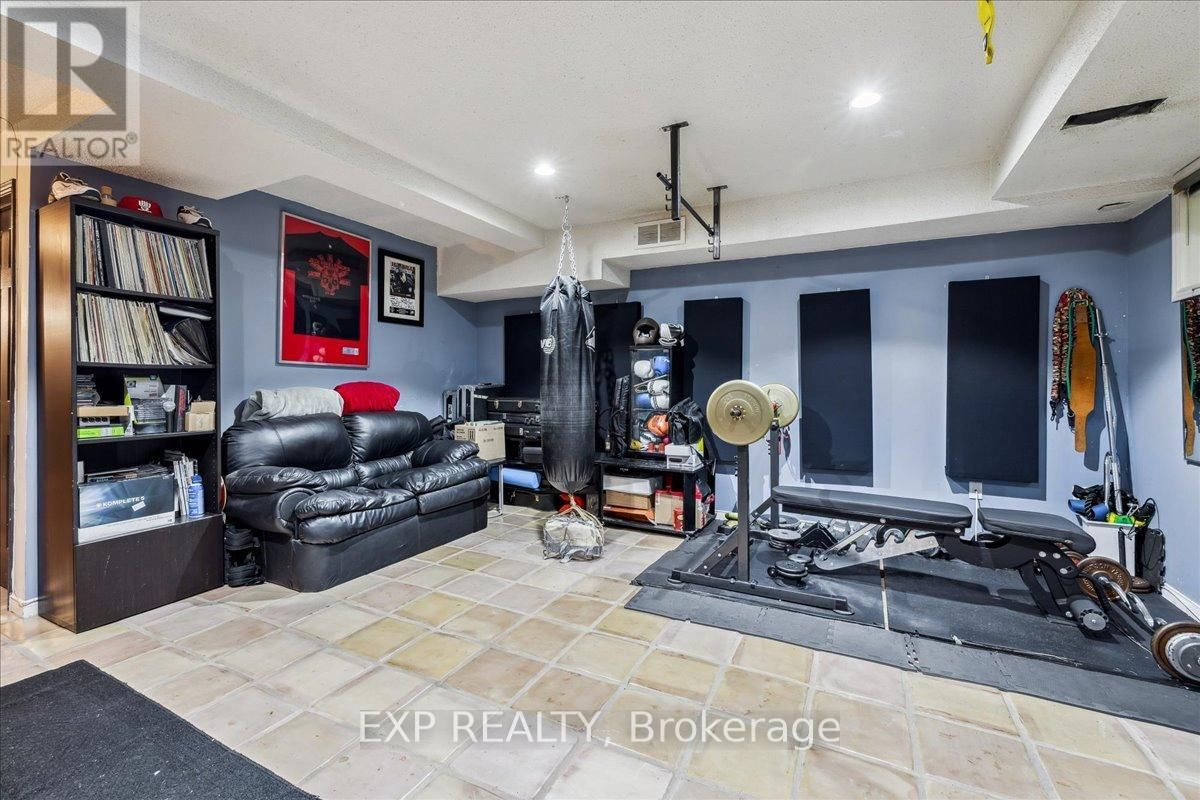 62 TAMARACK CIRCLE Image 31