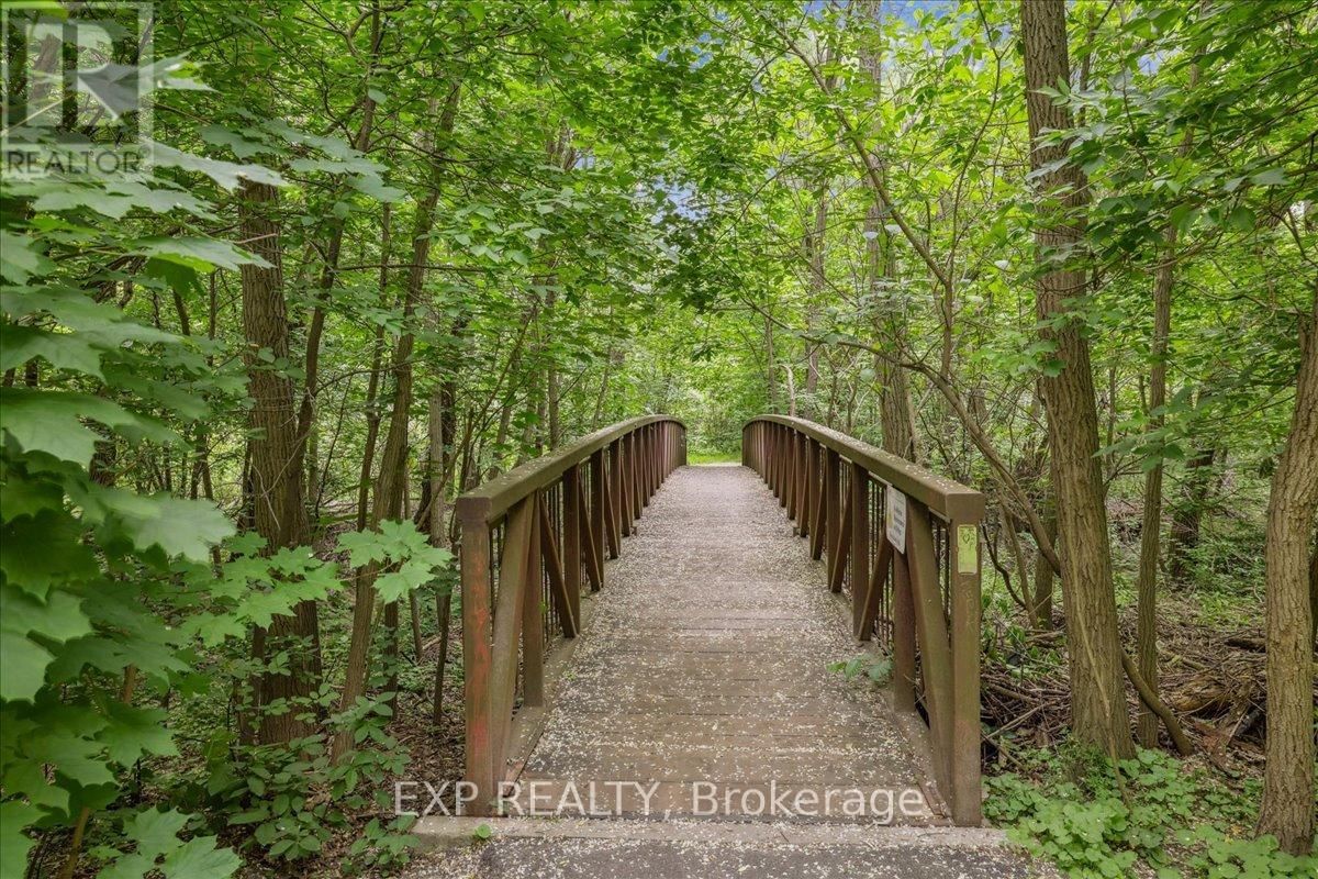 62 TAMARACK CIRCLE Image 37