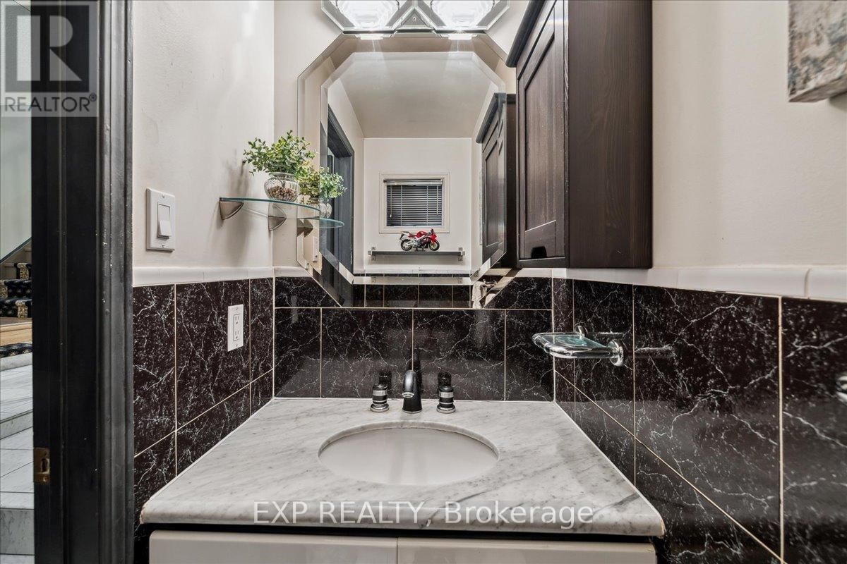 62 TAMARACK CIRCLE Image 6