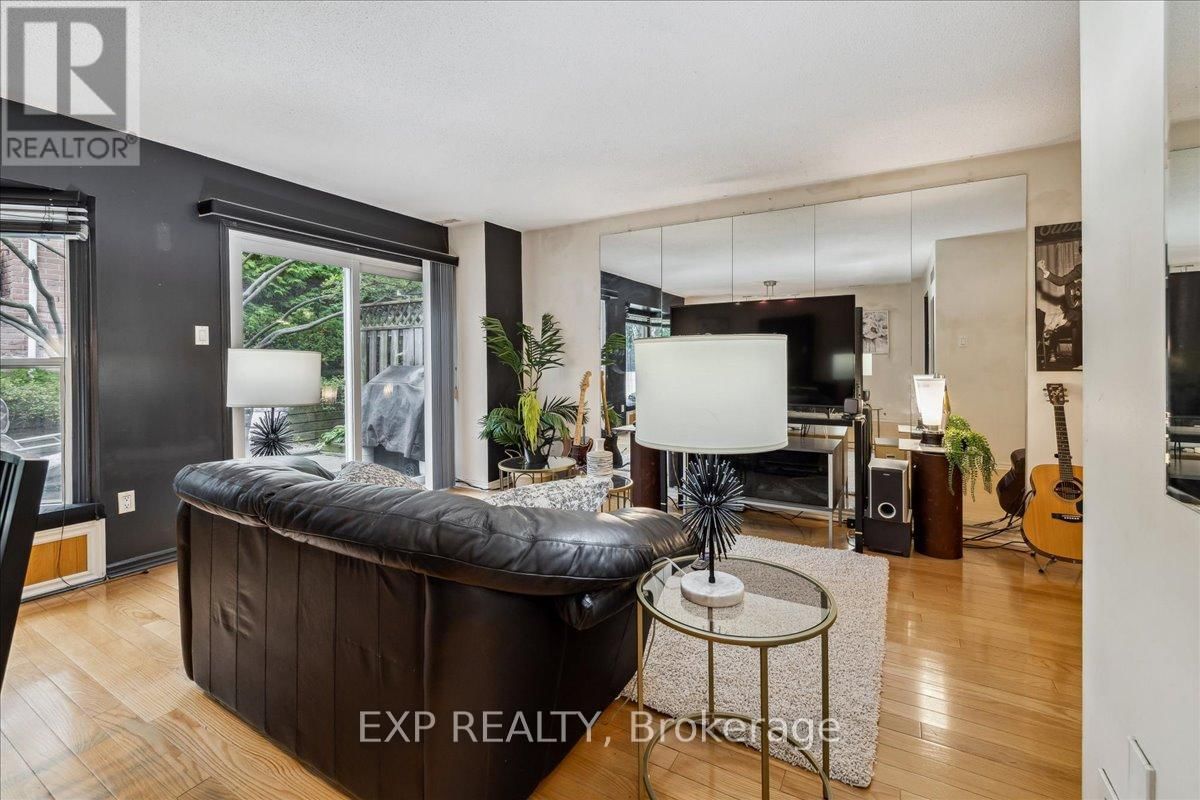 62 TAMARACK CIRCLE Image 8