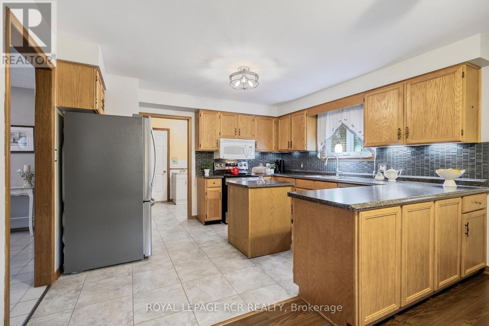 39 PASSMORE AVENUE Image 6