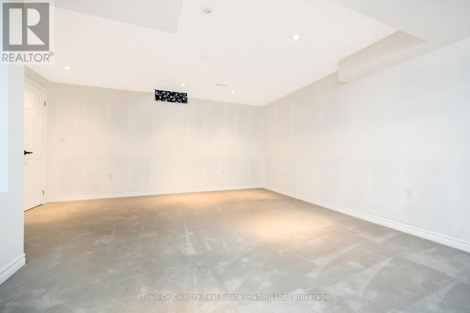 330 CENTENNIAL FOREST DRIVE Image 27