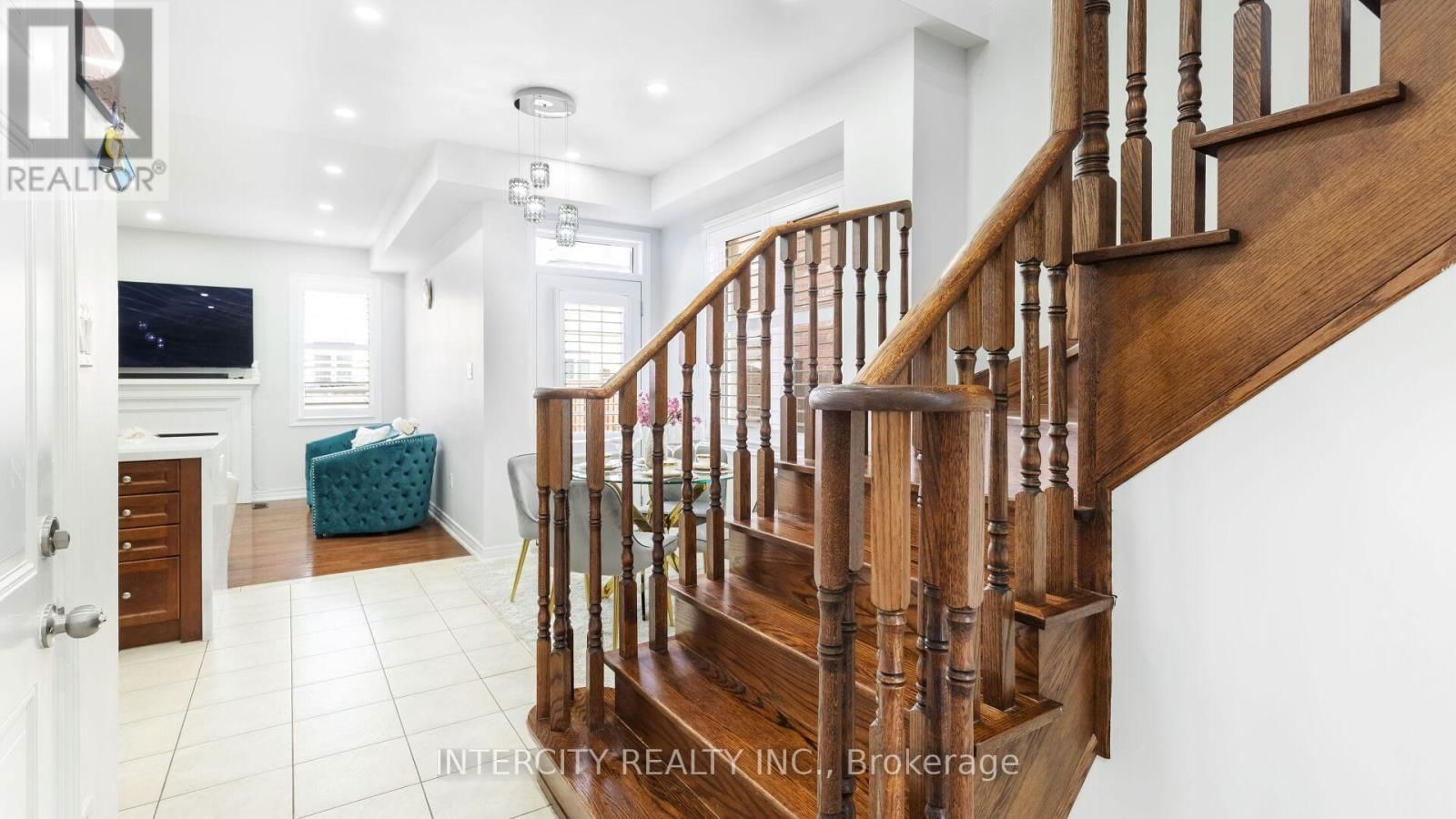 72 CAMPWOOD CRESCENT Image 20