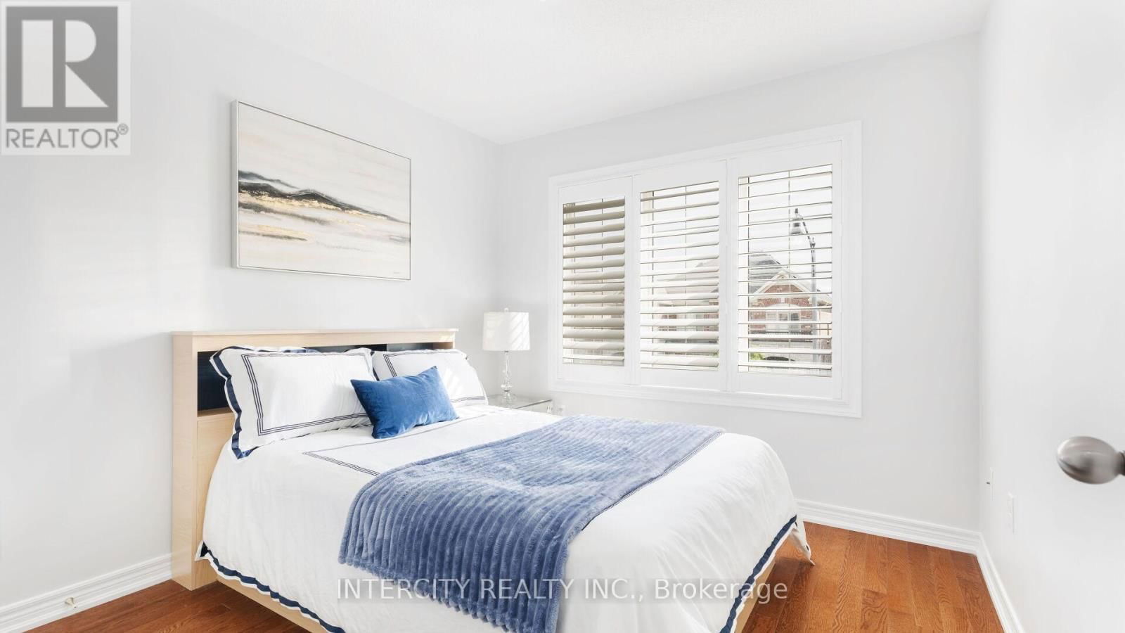 72 CAMPWOOD CRESCENT Image 21