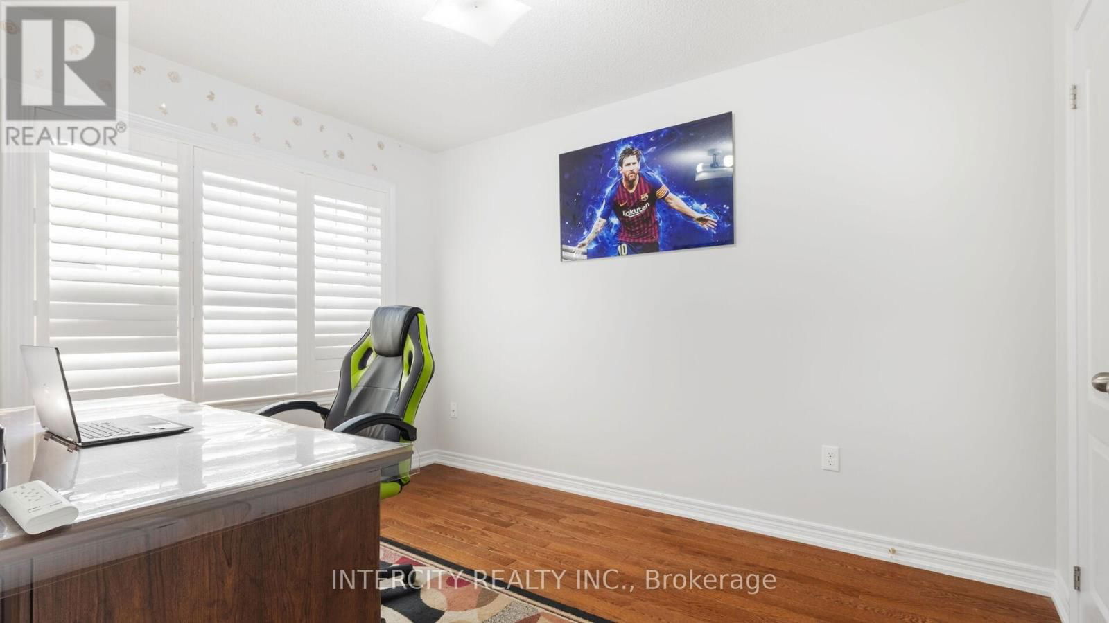 72 CAMPWOOD CRESCENT Image 23