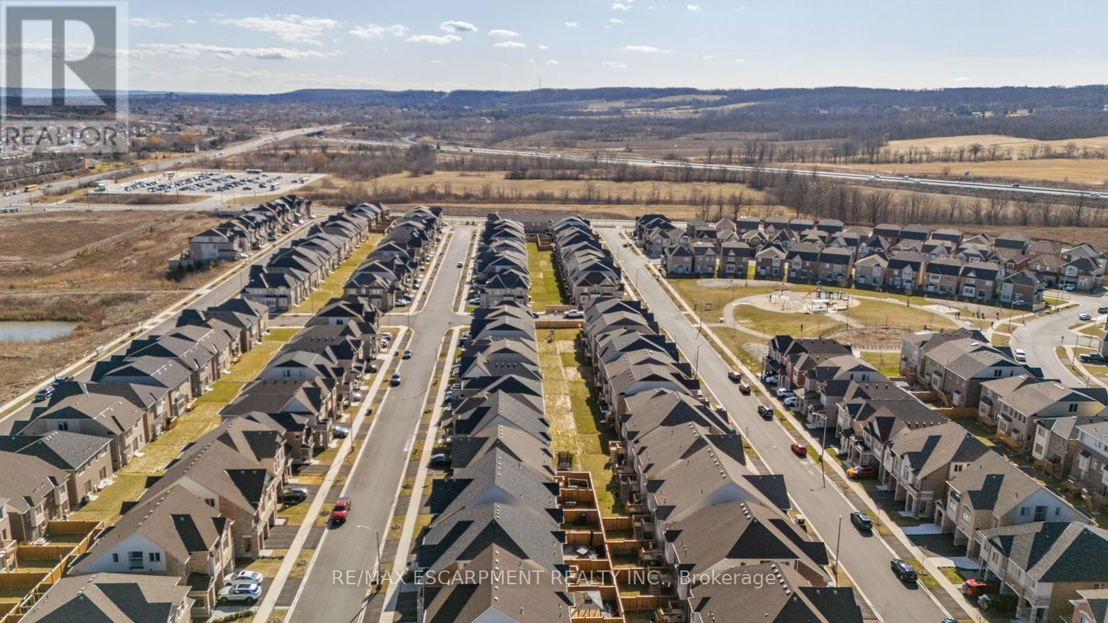 3959 KOENIG ROAD Image 43