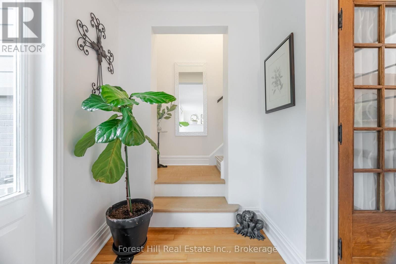 24 UPMINSTER CRESCENT Image 22