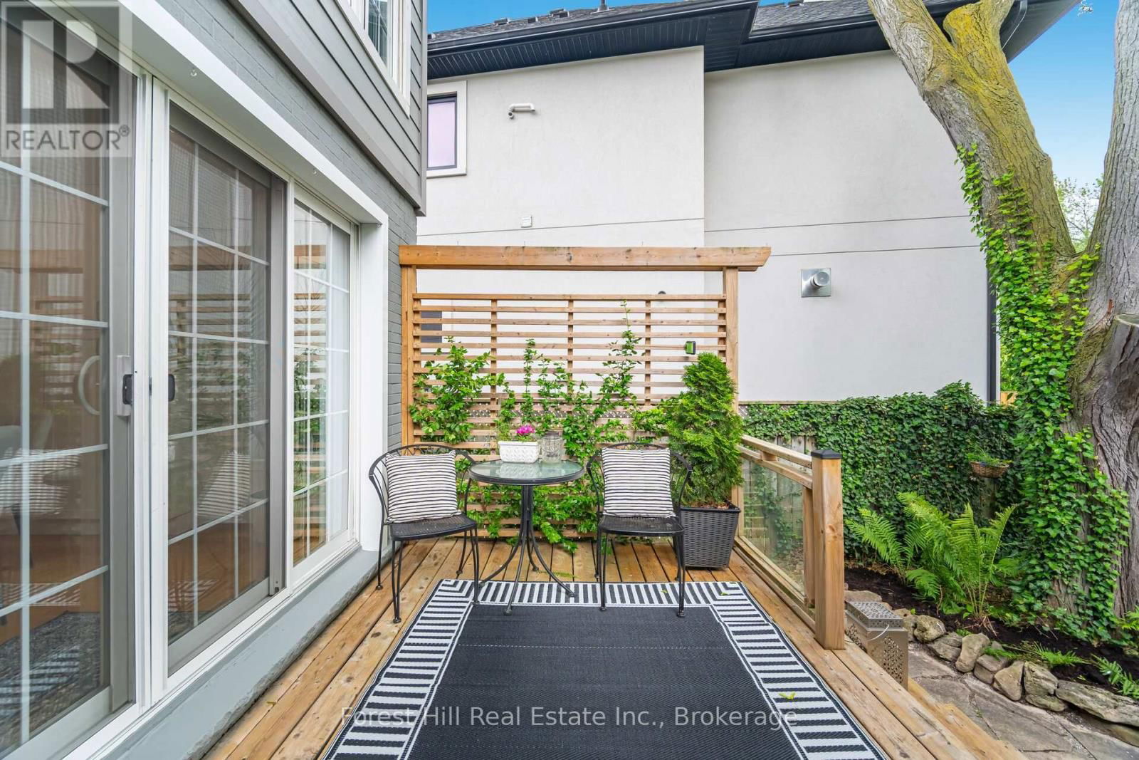 24 UPMINSTER CRESCENT Image 45