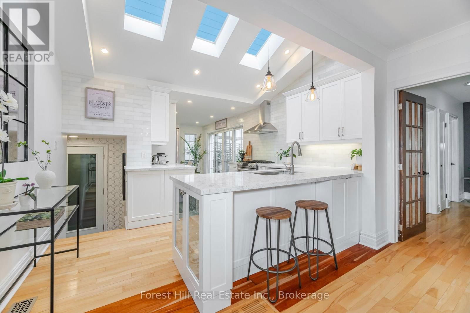 24 UPMINSTER CRESCENT Image 9