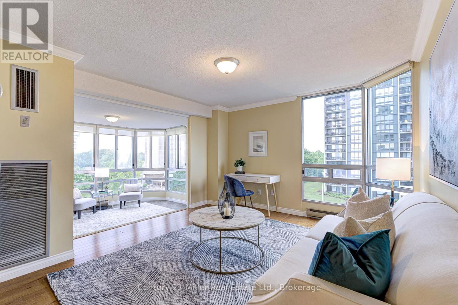 501 - 2180 MARINE DRIVE Image 11