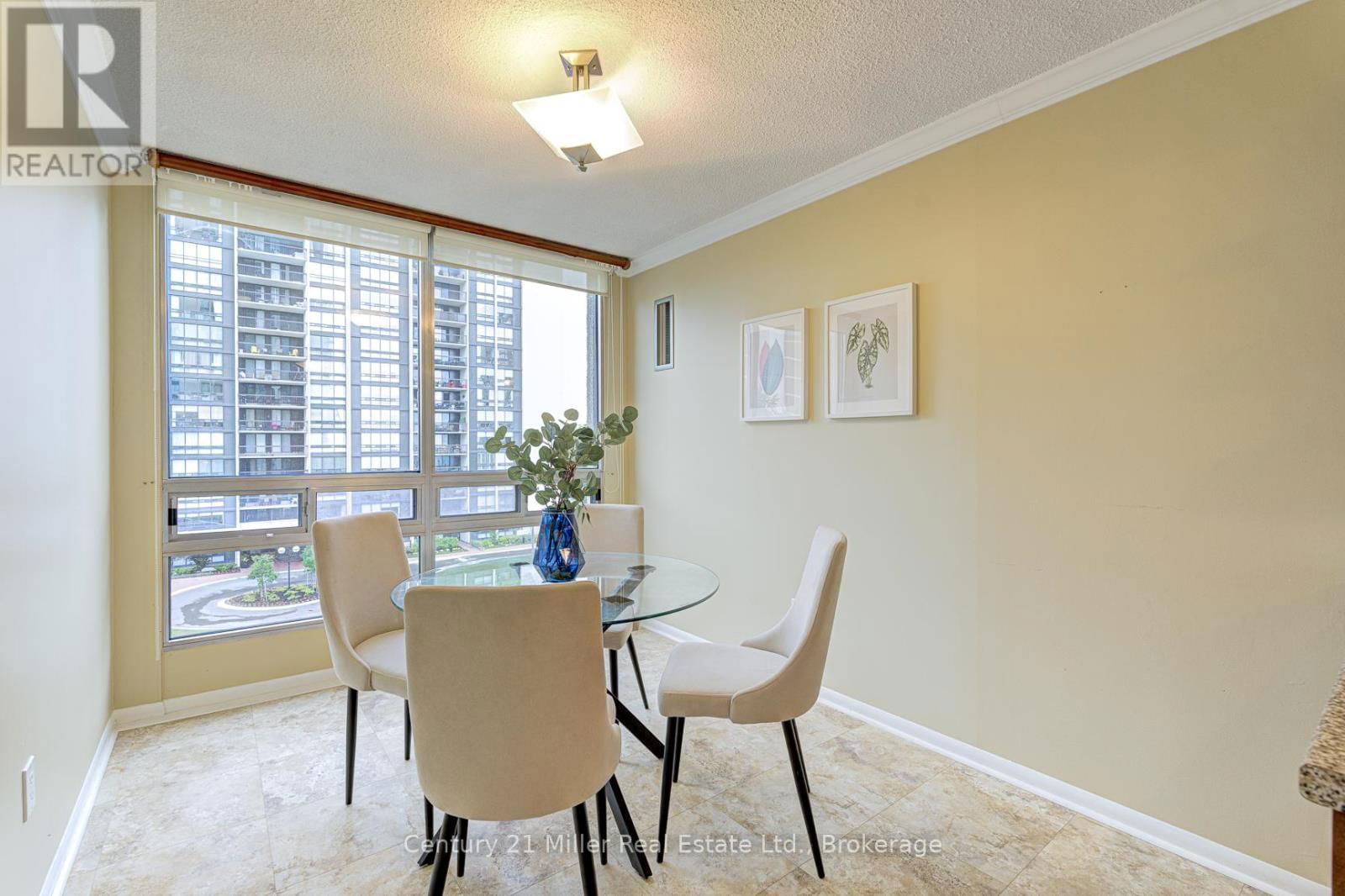 501 - 2180 MARINE DRIVE Image 12