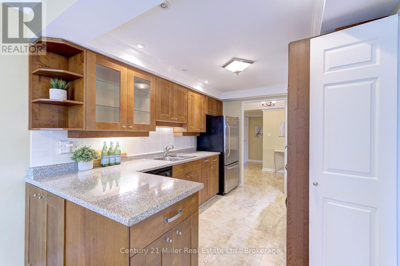 501 - 2180 MARINE DRIVE Image 14