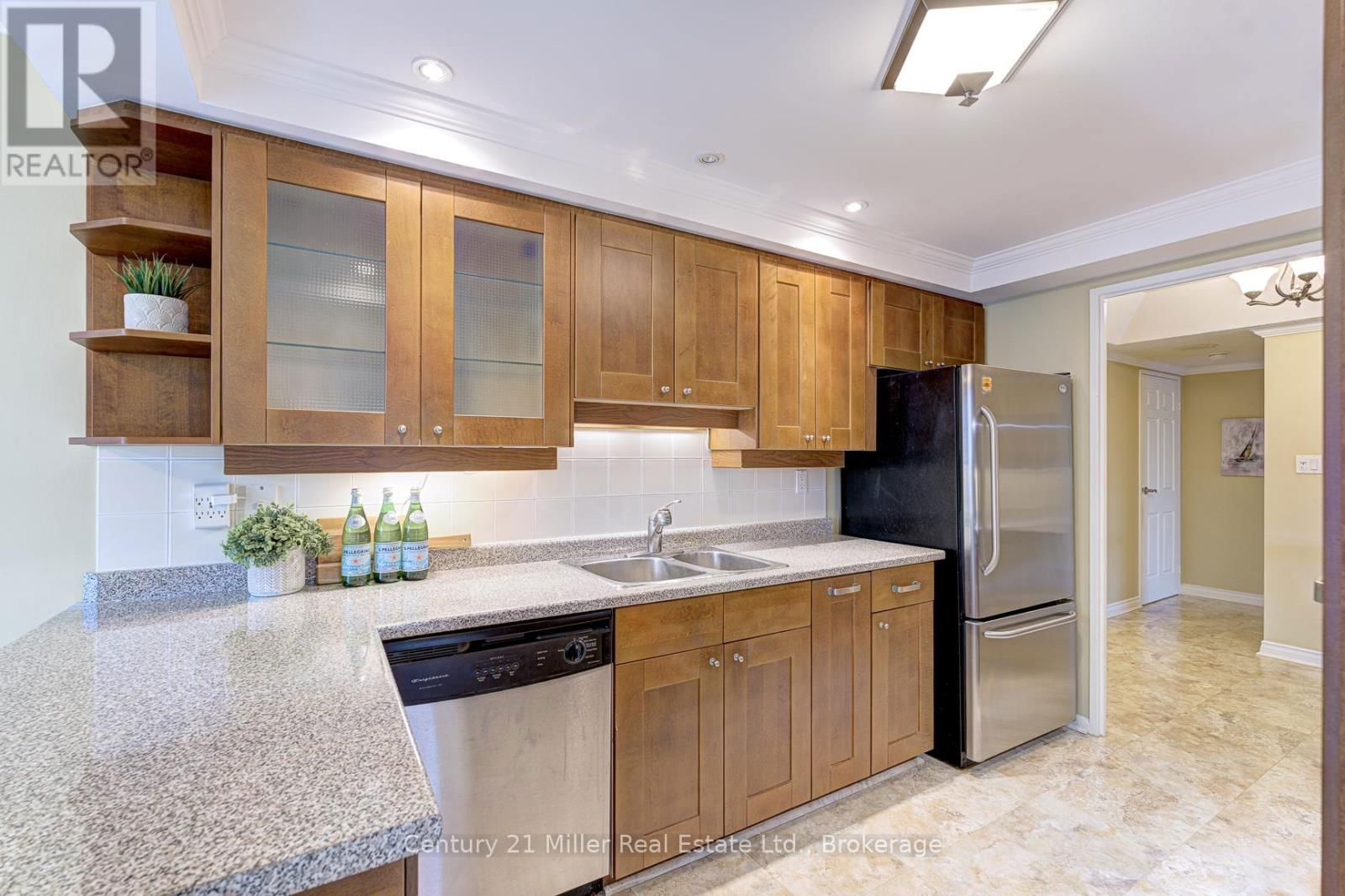 501 - 2180 MARINE DRIVE Image 16