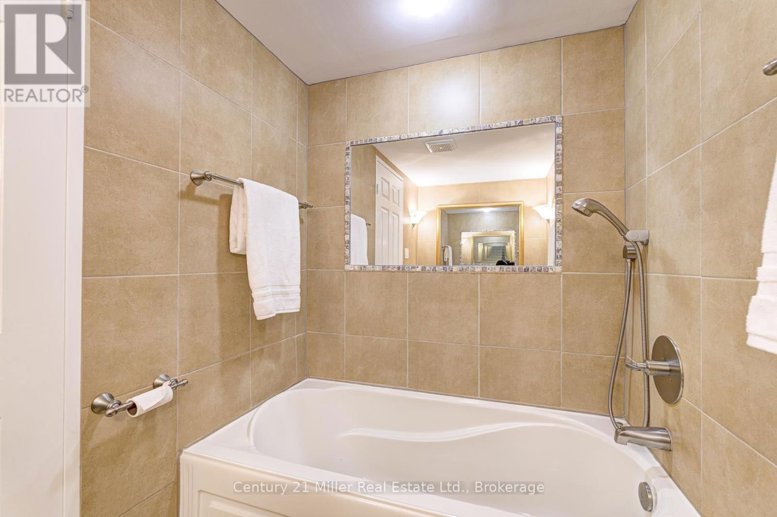 501 - 2180 MARINE DRIVE Image 26