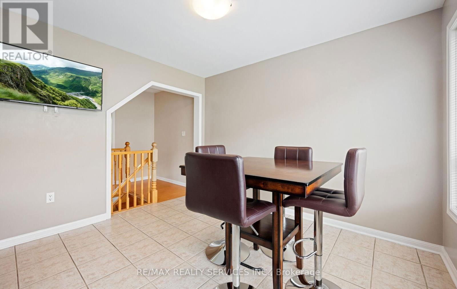 69 DECKER HOLLOW CIRCLE Image 18