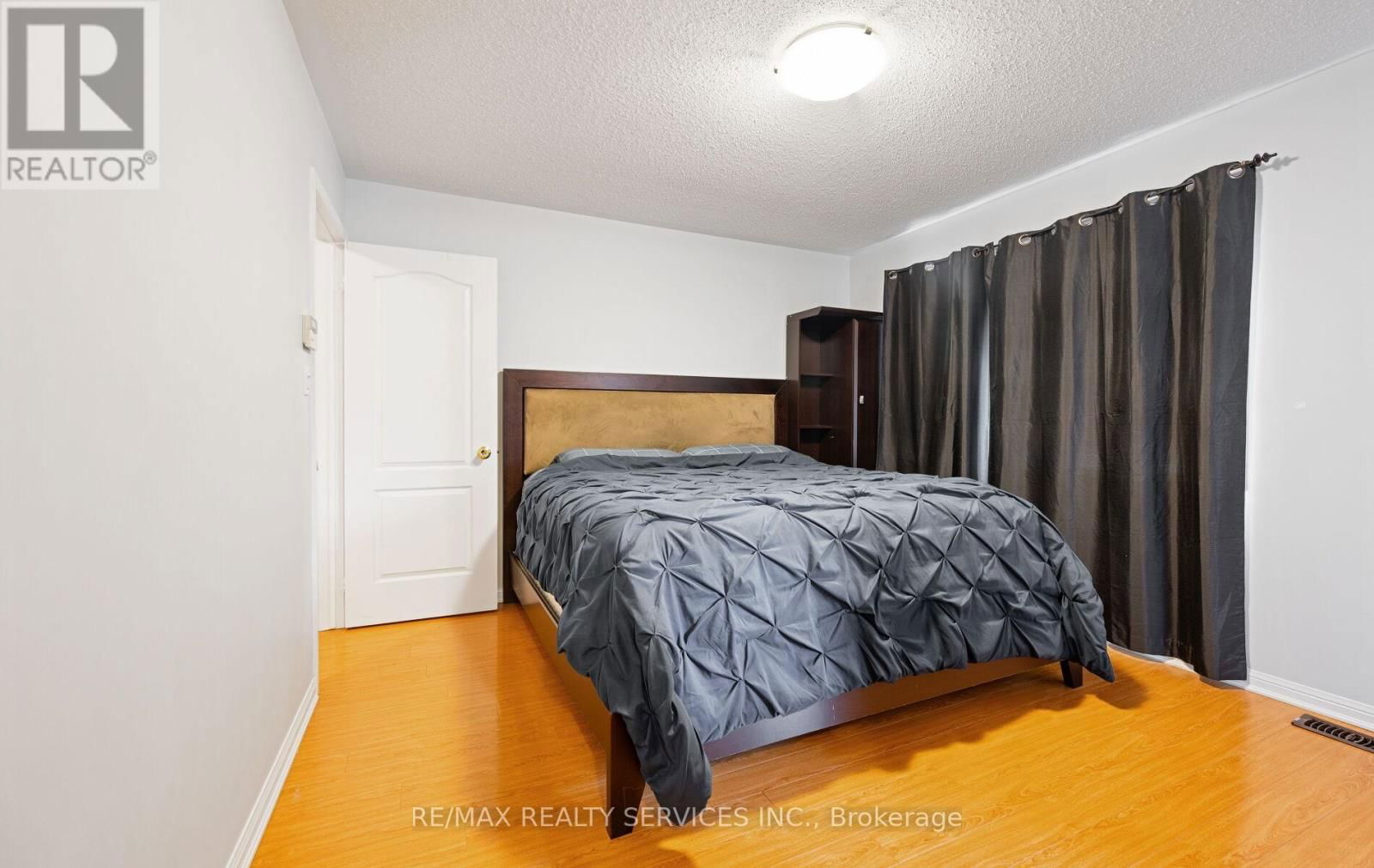 69 DECKER HOLLOW CIRCLE Image 30