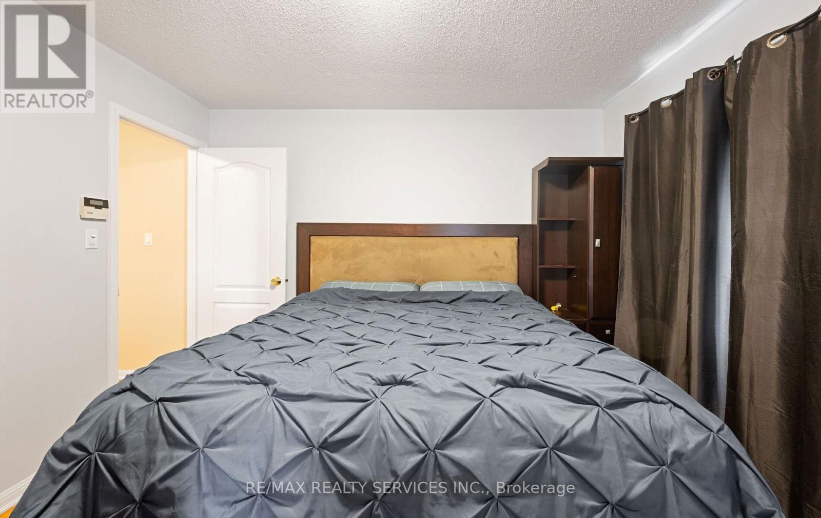 69 DECKER HOLLOW CIRCLE Image 33