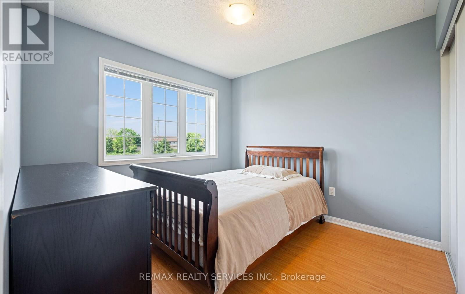 69 DECKER HOLLOW CIRCLE Image 37