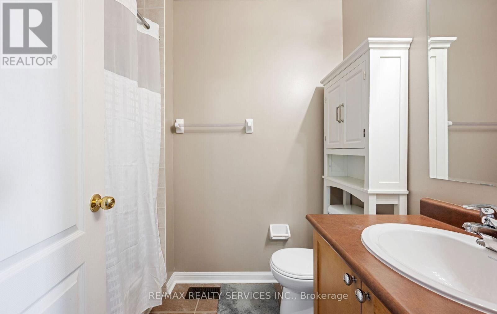 69 DECKER HOLLOW CIRCLE Image 40